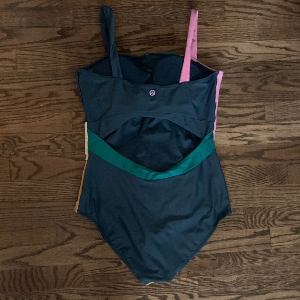 LAST CHANCE! Nani Navy Pink Colorblock One Piece Swimsuit - Picture 3 of 6